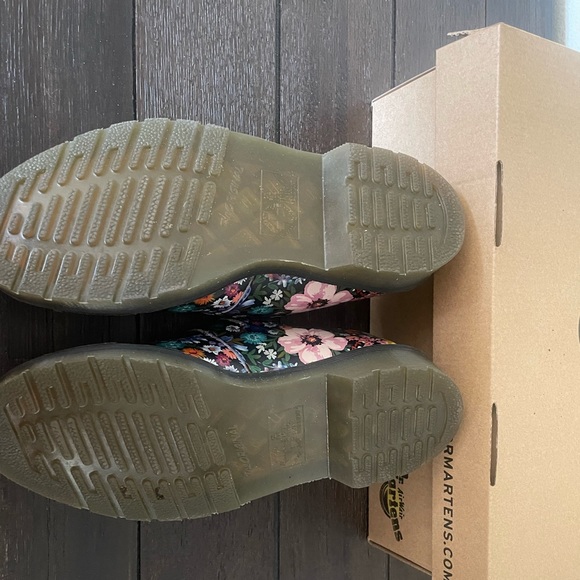 Dr. Martens black floral 8065 wanderlust maryjane - Picture 5 of 7